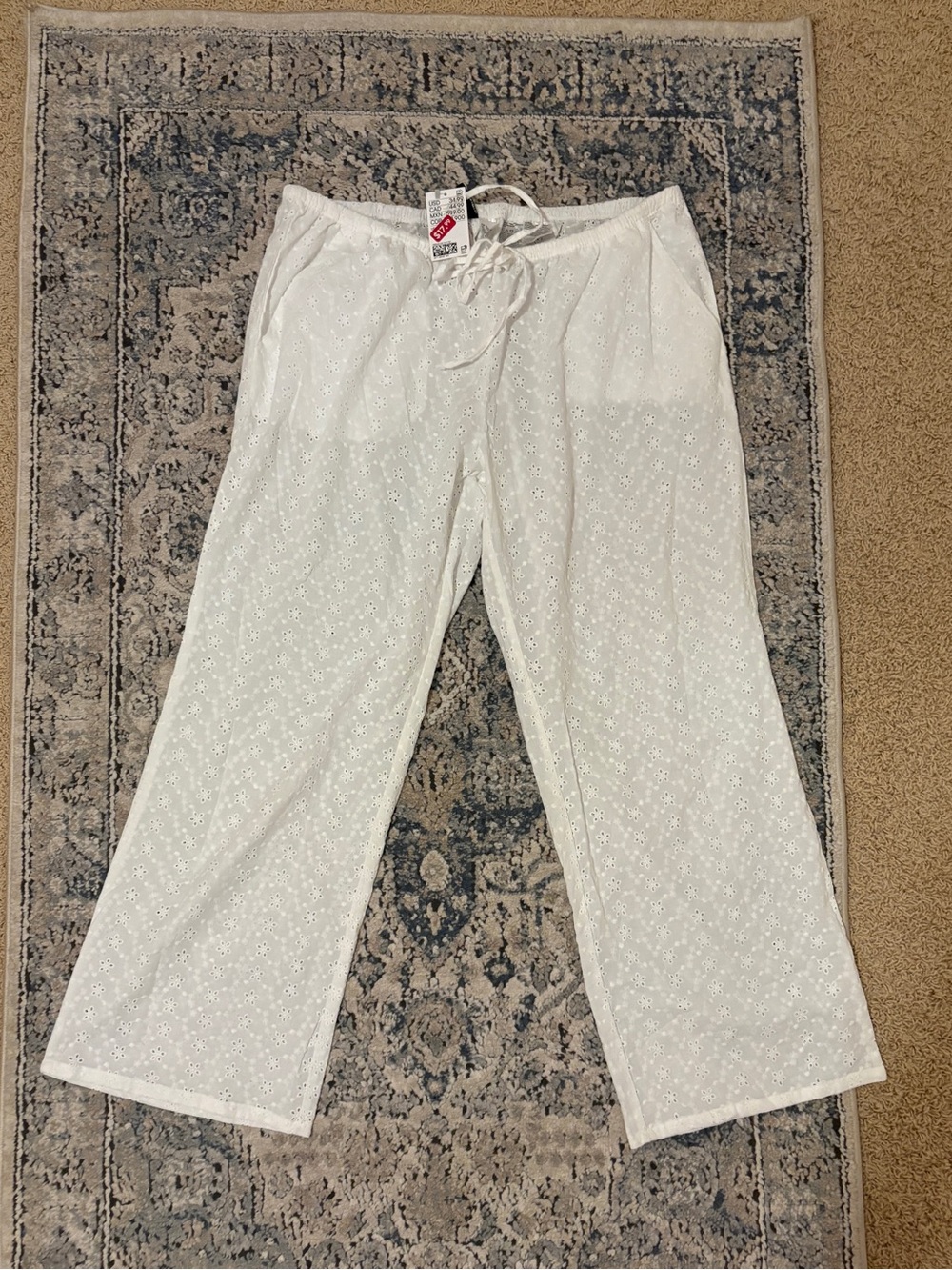 Women’s Eyelet Lounge Pants - White